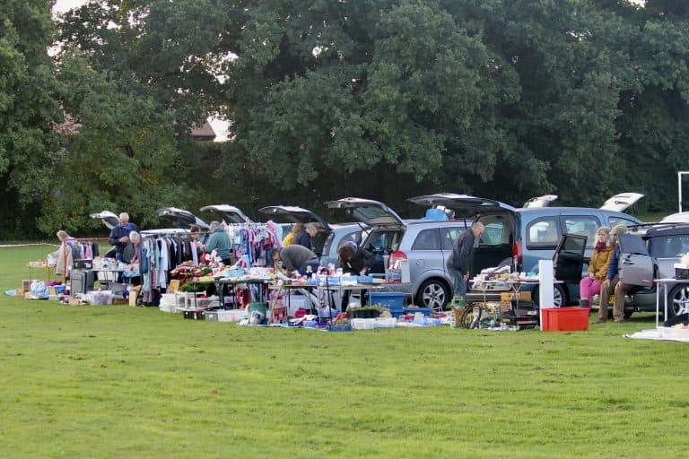 Petersfield CARRR Boot sellers, cars, tables and goods at Avenue Pavilion Playing Fields. Source: https://www.petersfield-tc.gov.uk/wp-content/uploads/2022/11/IMG_8600-768x512.jpeg