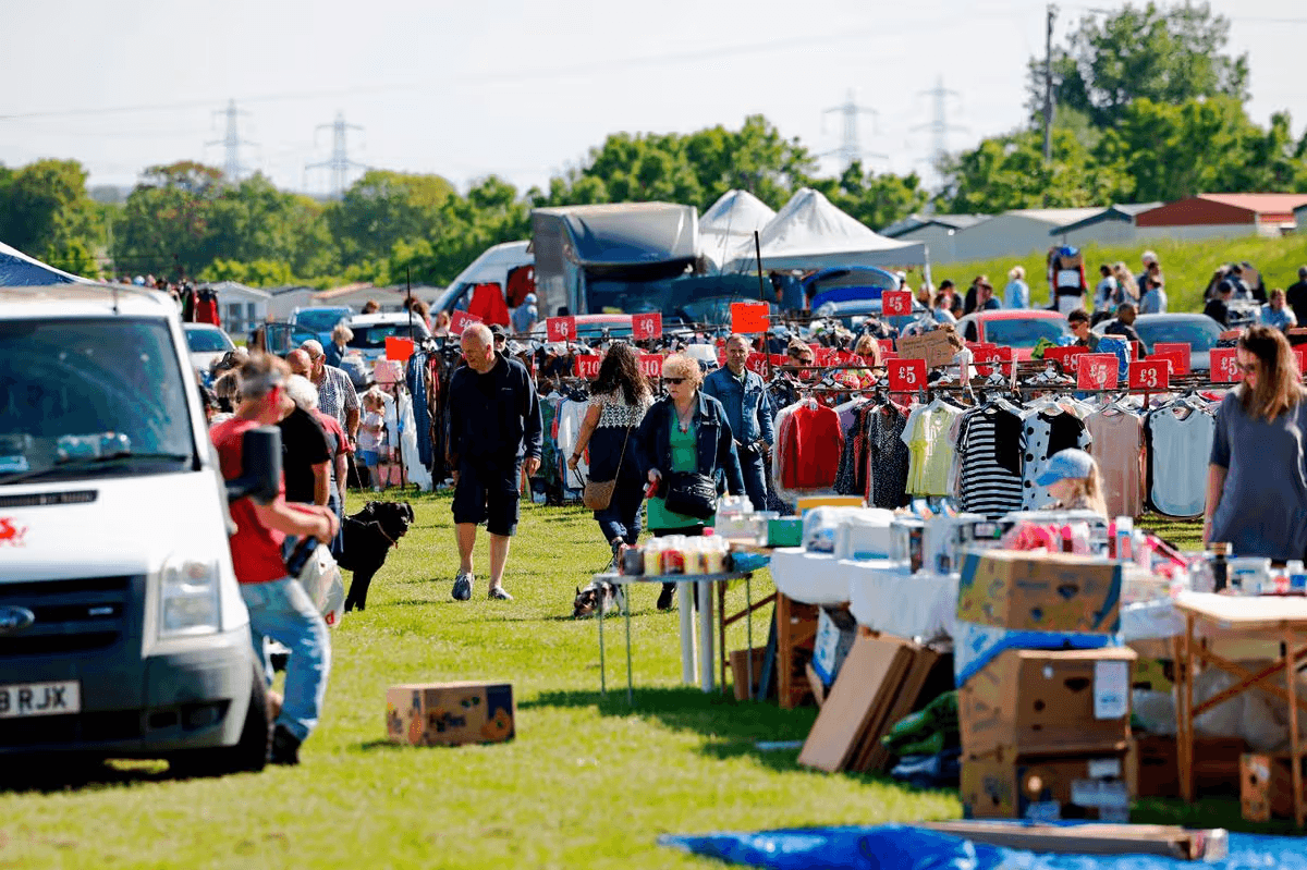 Cars, stalls and shoppers filling Carew Market and Car Boot Sale. Photo: John Myers / WalesOnline. Source: https://www.walesonline.co.uk/news/wales-news/car-boot-sale-airfield-bargain-27040584