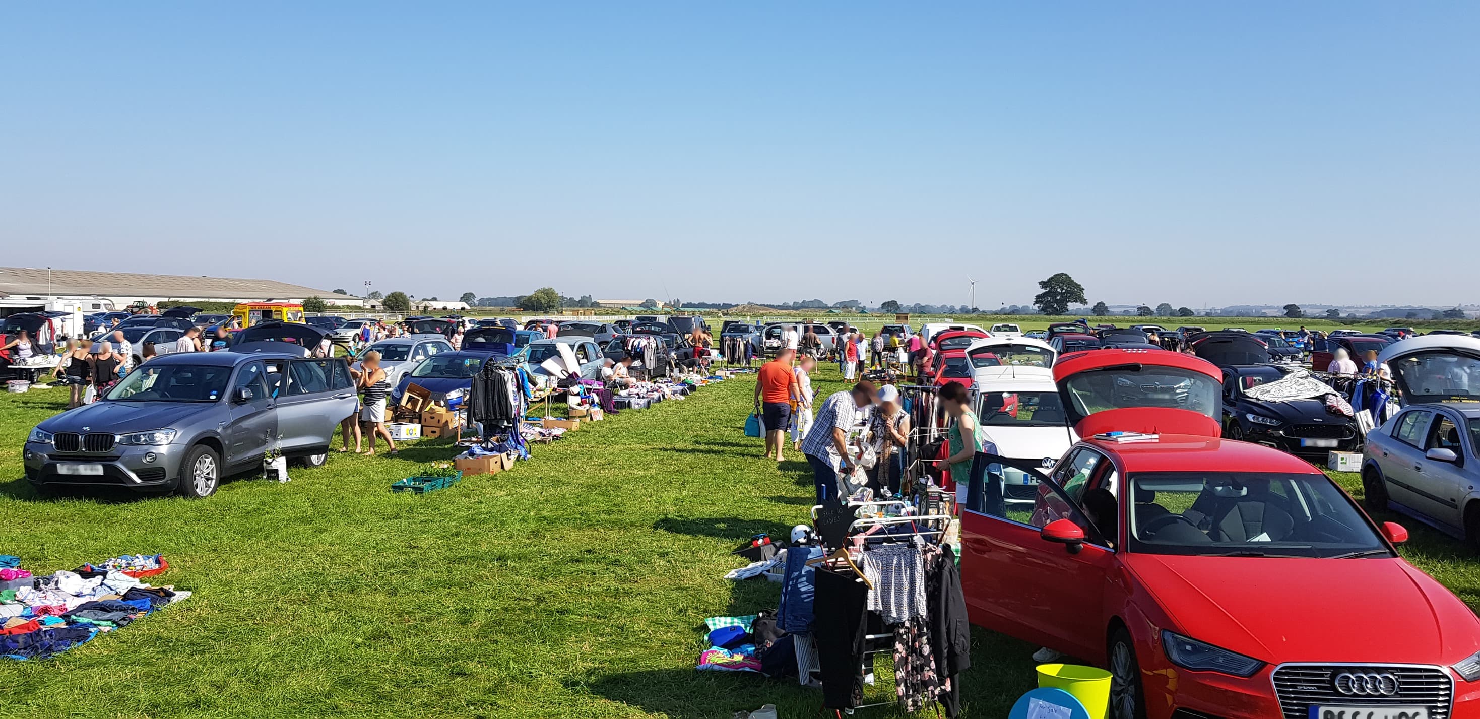 Cars, sellers, shoppers and second-hand goods across the field at Allington Car Boot and Market. Source listing: Lincoln Rocks. Source: https://firebasestorage.googleapis.com/v0/b/mytownrocks.appspot.com/o/lincoln-rocks.co.uk%2Flistings%2FrHilrW2WGU9LSit5eROO%2F1680190365181_Allington-Car-Boot-Sale.jpg?alt=media&token=5def176b-073f-4792-a1f8-d1dad9353ffe
