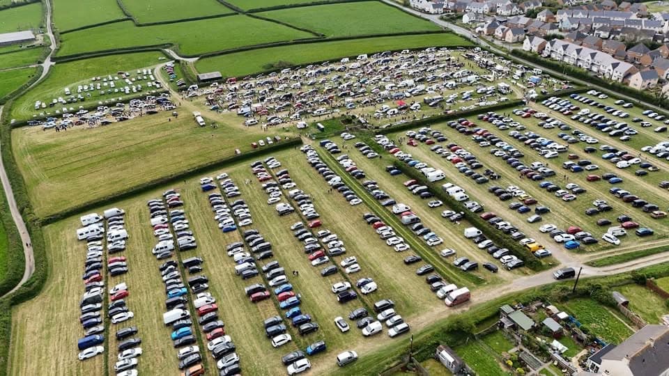 Official April 2026 aerial view showing the active Pendeen car boot, seller rows and visitor parking Source: https://www.facebook.com/chrispendeen/posts/1457960686340688