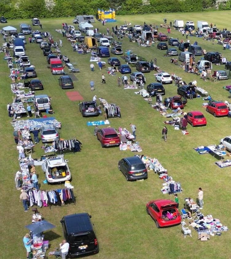 Busy trading across the field at Rutland Showground Car Boot Source: https://static.wixstatic.com/media/7a5db4_b622237c49514b9ba4431ab5d21008c2~mv2.jpg