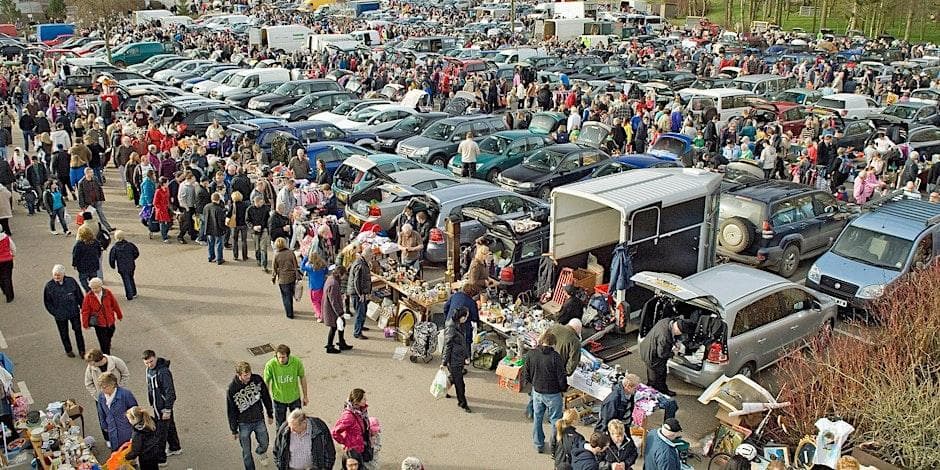 Crowds browse rows of cars and stalls at Thainstone Car Boot Sale. Source: https://www.eventbrite.co.uk/e/sunday-market-car-boot-sale-tickets-1980857959480